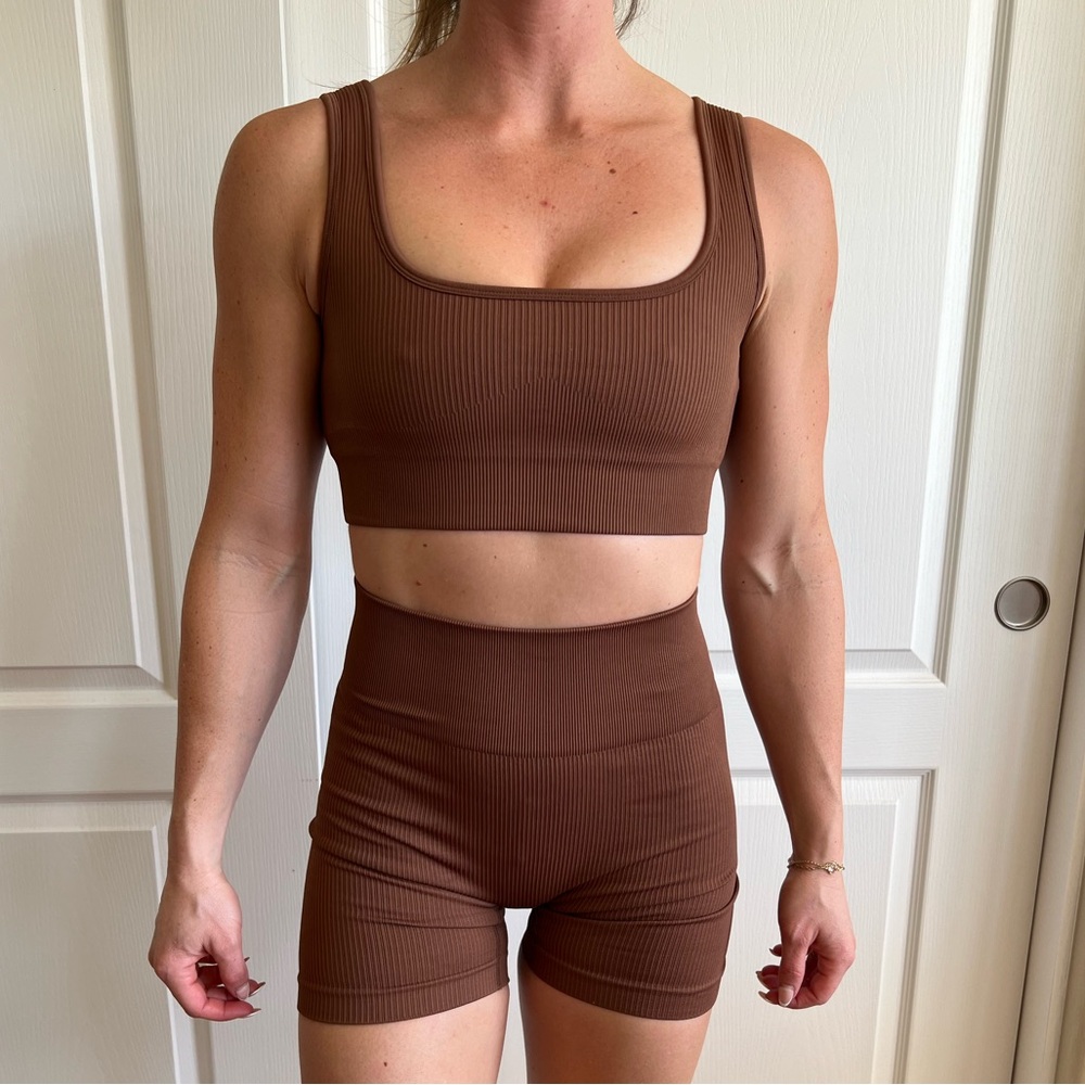 Brown ribbed seamless activewear set